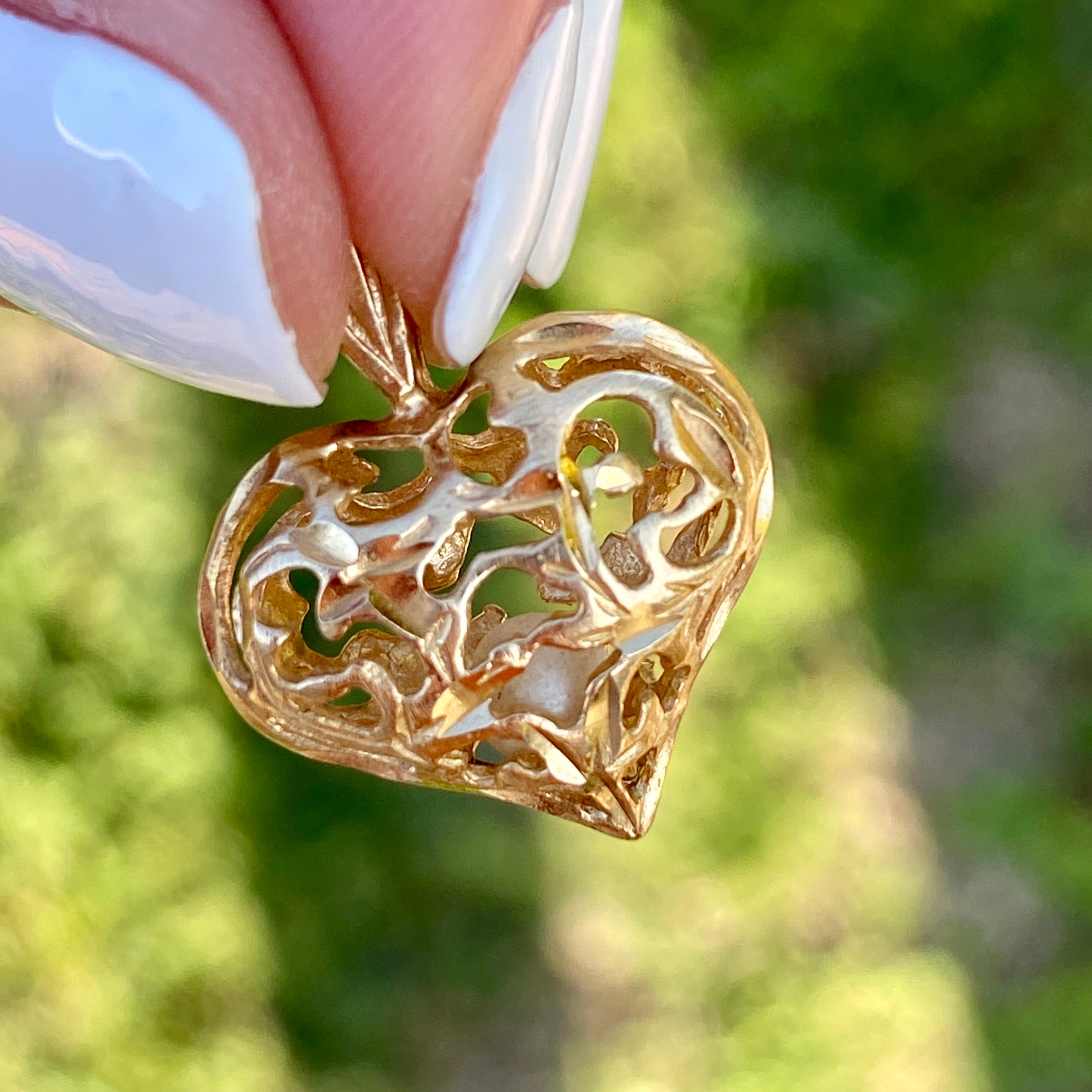 Vintage Unique 14K Yellow Gold Heart Pendant with Moving Pearl
